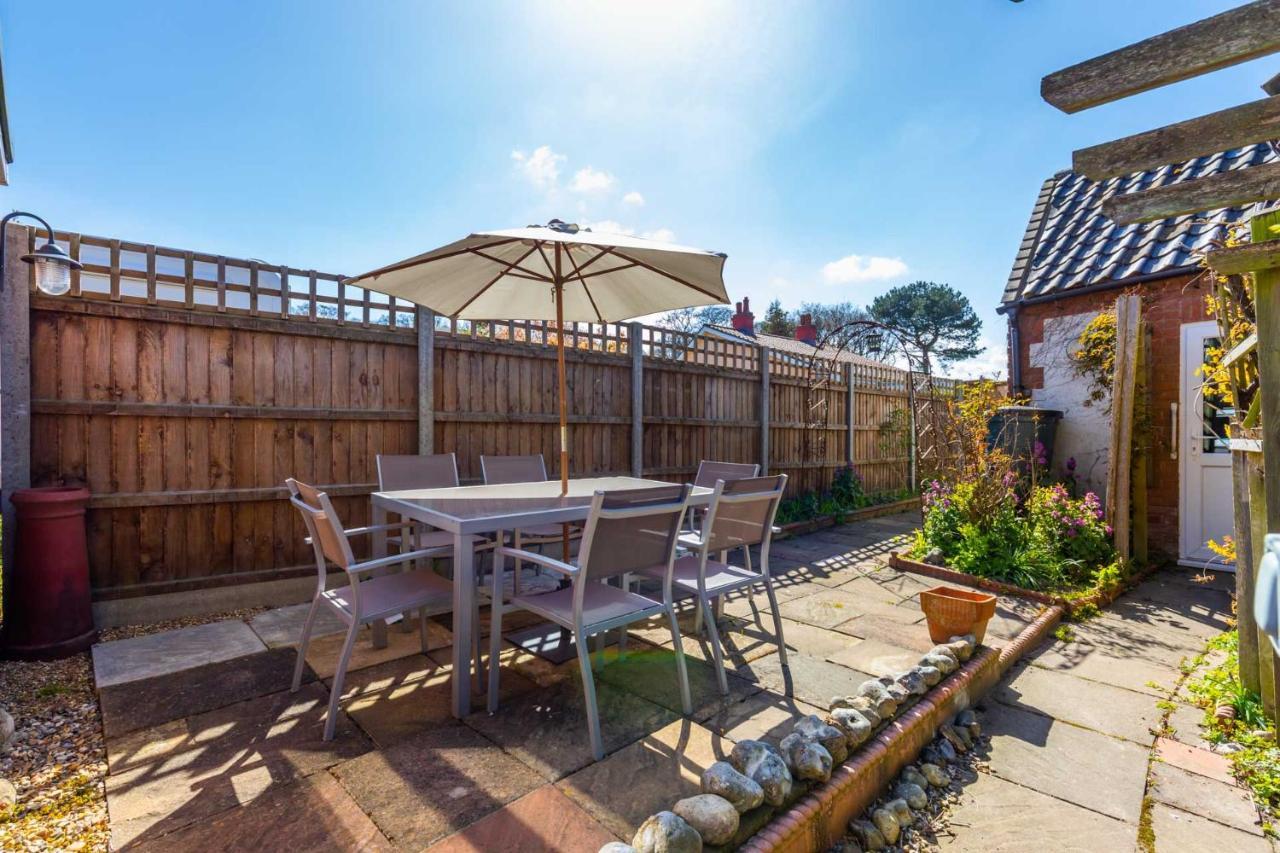Host & Stay - St Joseph'S Cottage West Runton Extérieur photo